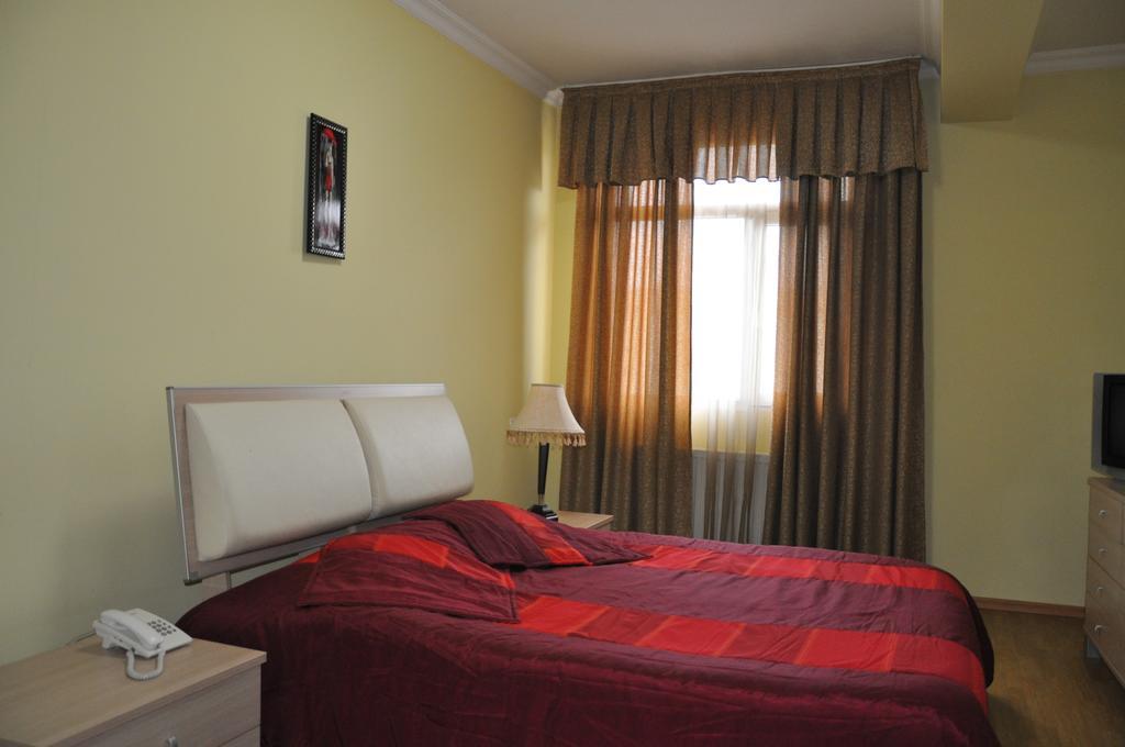 באטומי Prestige Hotel מראה חיצוני תמונה