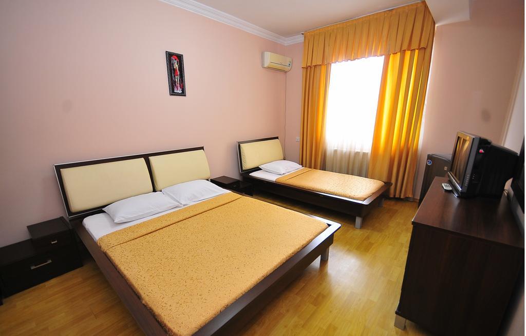 באטומי Prestige Hotel מראה חיצוני תמונה