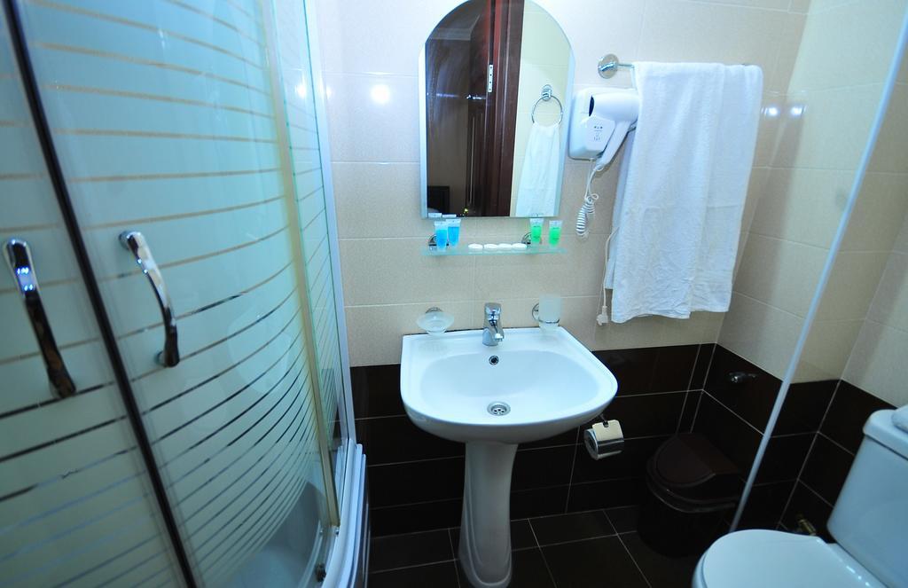 באטומי Prestige Hotel מראה חיצוני תמונה